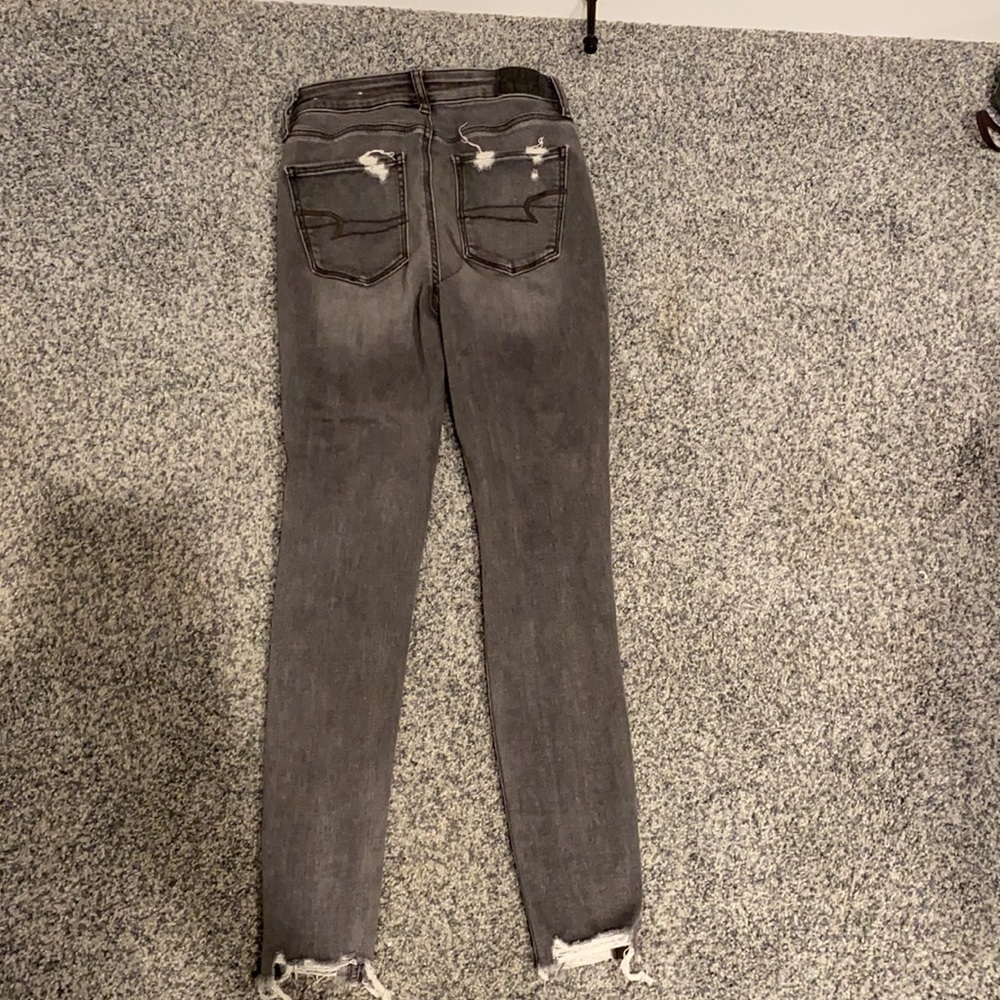 American eagle ripped jeans - Picture 2 of 4